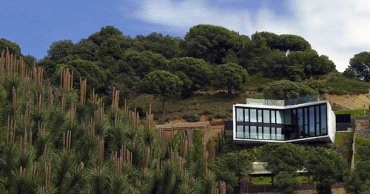 A barcellona un inno alla progettazione architettonica nel bel mezzo della natura 