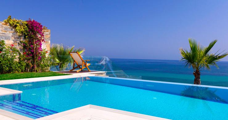 L'essenza del mediterraneo in un resort che si specchia nell'acqua cristallina dell'isola greca di zante (fotogallery)