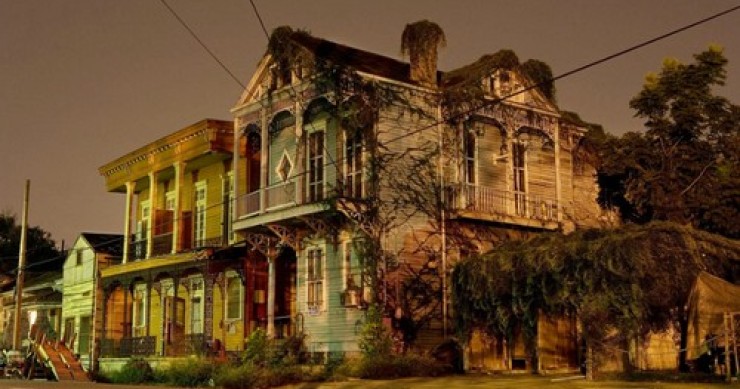 Lo spaventoso fascino degli edifici di new orleans colpiti dall'uragano katrina del 2005