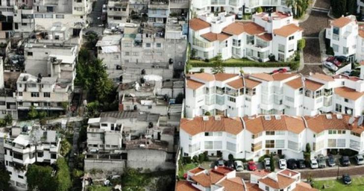 "Quartiere ricco, quartiere povero": queste immagini (senza photoshop) mostrano le enormi differenza sociali in messico