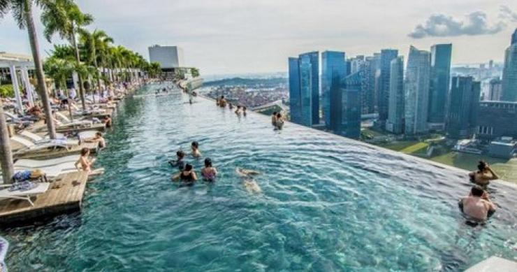 14 piscine in cui ci si dovrebbe tuffare almeno una volta nella vita (fotogallery)