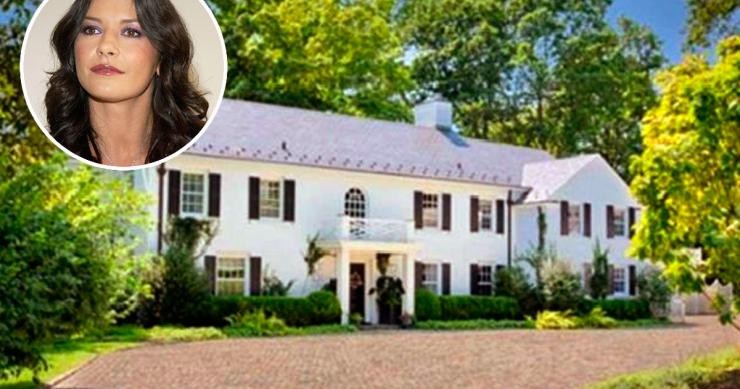 La casa dove Catherine Zeta-Jones ha vissuto dopo la separazione da Michael Douglas, in vendita ora a 8,1 milioni dollari (foto)