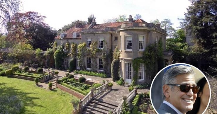 Il prezioso regalo di George Clooney per Amal: una villa da 12 milioni di euro nel Berkshire (fotogallery)