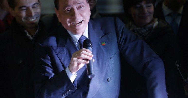 La proposta di berlusconi, niente tasse per 6 mesi sulle compravendite delle case