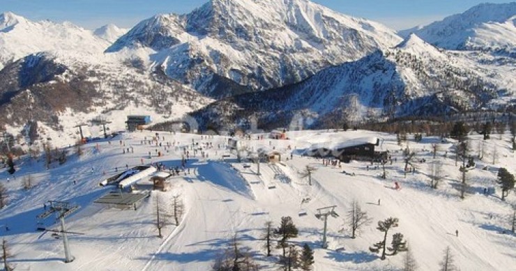 A claviere, in alta val di susa, un appartamento da dove ammirare la vialattea (fotogallery)