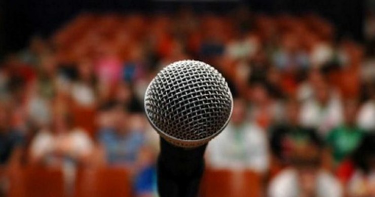 Sai cos'è la glossofobia? è probabile che tu ce l'abbia e che stia frenando il tuo percorso professionale