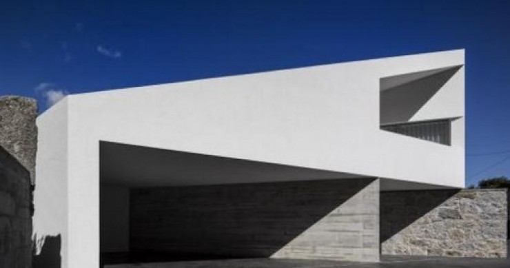 Un antico frantoio trasformato in una moderna villa d'autore (fotogallery)