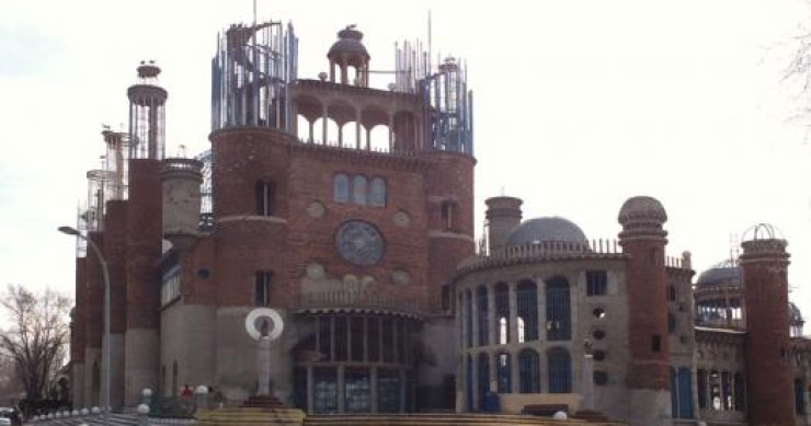 Le incredibili immagini dell'unica cattedrale al mondo costruita da una sola persona (fotogallery)