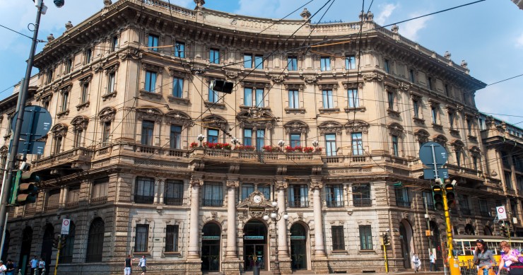 L'ex sede di Unicredit venduta ai cinesi di Fosun per 345 milioni di euro