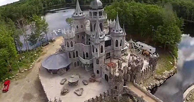 Ecco 10 edifici surreali realizzati da eccentrici milionari (Fotogallery)