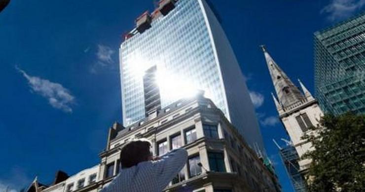 L’edificio più brutto del Regno Unito? Il grattacielo “Walkie Talkie”