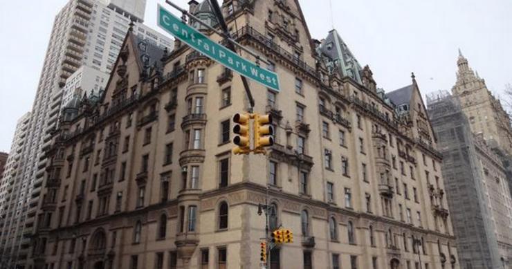L'edificio Dakota, nel cuore di Manhattan