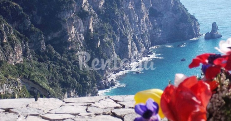 Vacanze estive a Positano in una villa affacciata sul Golfo di Salerno (Fotogallery)