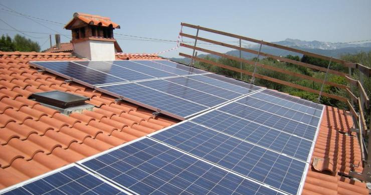 Pannelli fotovoltaici sul tetto di casa