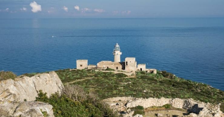 Faro di Capo Grosso nell’Isola di Levanzo, fonte (Agenzia del Demanio) Bando Fari del Demanio: 20 milioni di ricadute, nuova gara entro l'estate