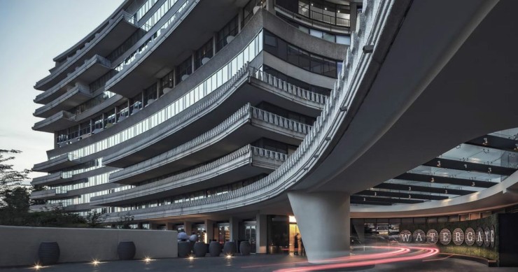 L'Hotel Watergate riapre le sue porte: dormire in un pezzo di storia da 225 euro a notte