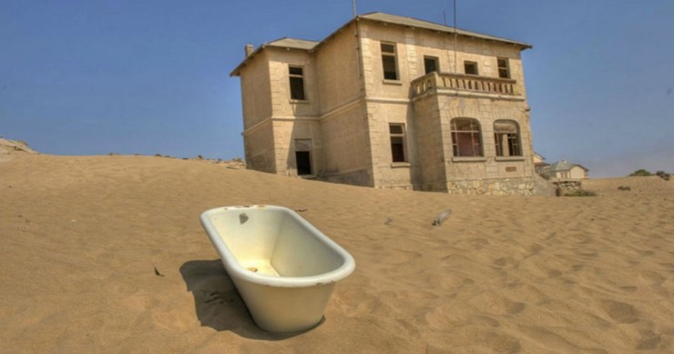 Un’intera città divorata dal deserto