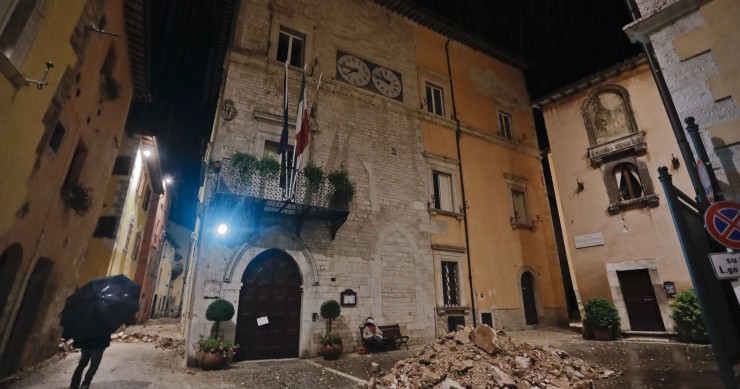 Terremoto, Banca d’Italia: “E' necessaria un'assicurazione antisismica per gli immobili su larga scala”