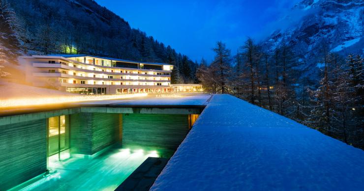 Lusso futuristico per un hotel in stile James Bond (Fotogallery)