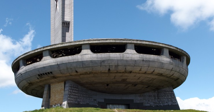 Giganti dell’architettura abbandonati per il mondo