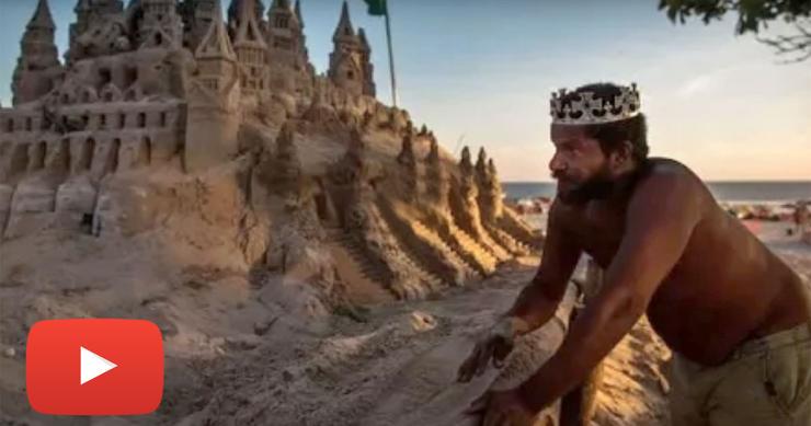 L'uomo che da 22 anni vive in un castello di sabbia sulle spiagge di Rio