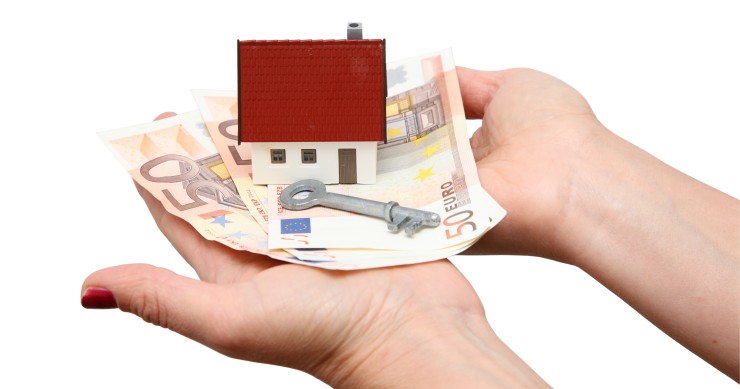 Patto di retrovendita e patto commissorio: è legale la casa al creditore fino al saldo del debito?