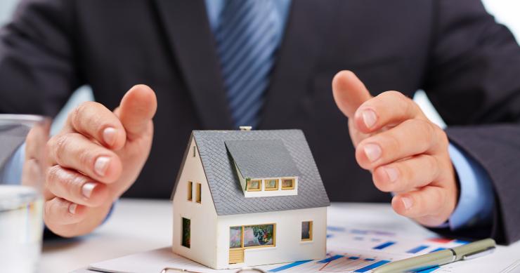 Mediatore immobiliare, la natura dell’attività si trasforma con l’aggiunta di servizi alberghieri