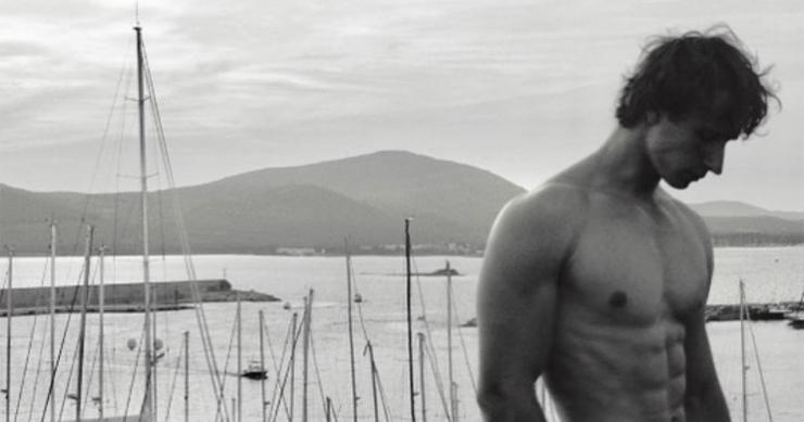 Il protagonista dello spot di idealista si mette a “nudo” in un’intervista