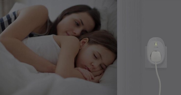 Come risparmiare sulla bolletta della luce: installare le prese intelligenti