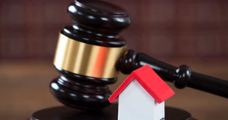 Vendita immobile da demolire, Cassazione: “Non è cessione di terreno edificabile”