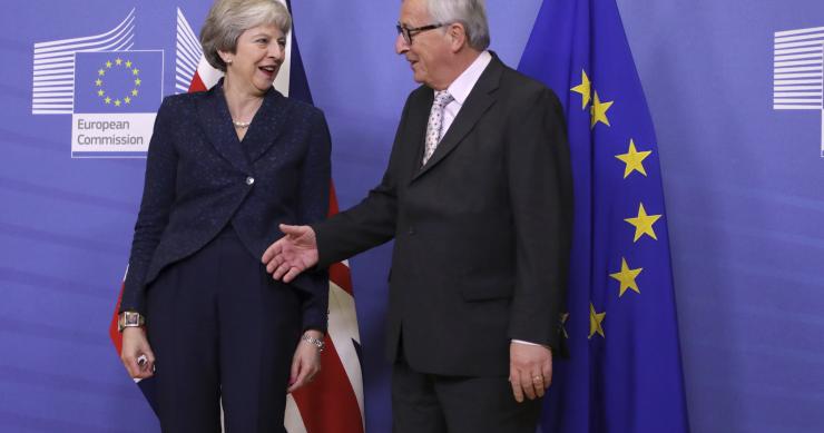 Brexit, nuovo accordo in extremis con l’Ue per evitare il no deal. Oggi si vota