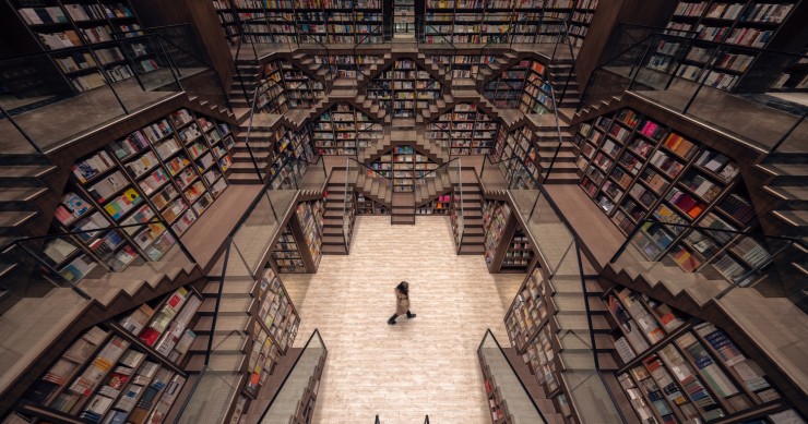Questa libreria cinese sembra disegnata da Escher