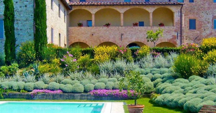 Old convent for sale in Siena, Tuscany