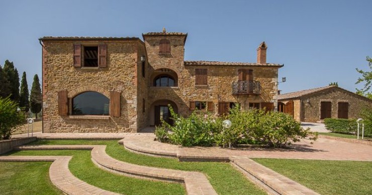 Rustic estate for sale in Montepulciano, Tuscany