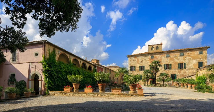 Conac vechi de vânzare în Toscana, Italia