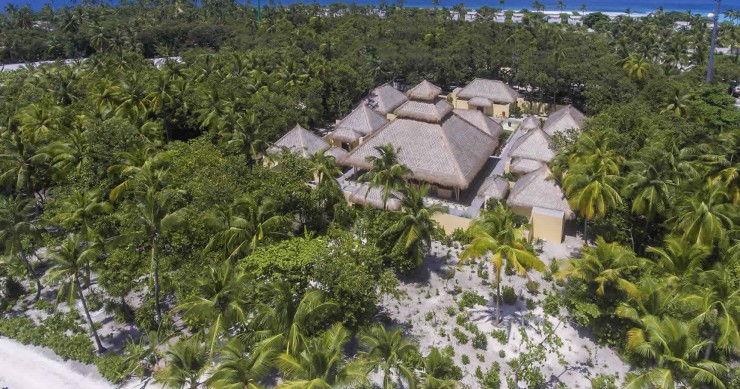 Questo resort extra lusso è l’ultima perla che ha aperto alle Maldive