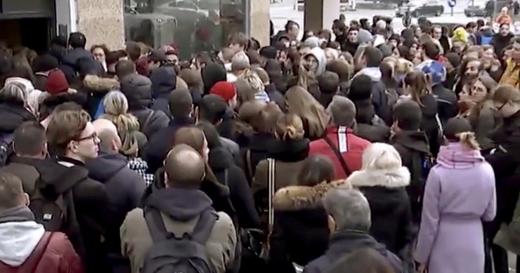 Più di 1700 in fila per l'annuncio di una casa in affitto per 550 euro a Berlino