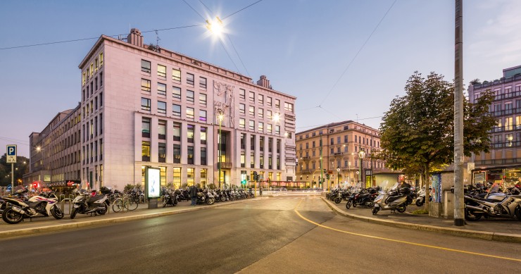 Palazzo dell'Informazione a Milano in vendita per 175 milioni di euro