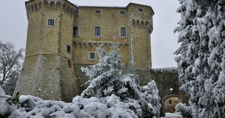 Il castello di Fighine in Toscana è la location perfetta per le Feste
