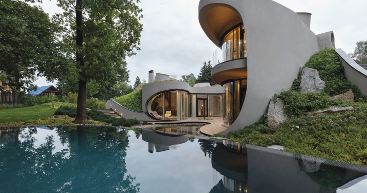 Questa impressionante casa russa raccoglie l'eredità del movimento metabolista 