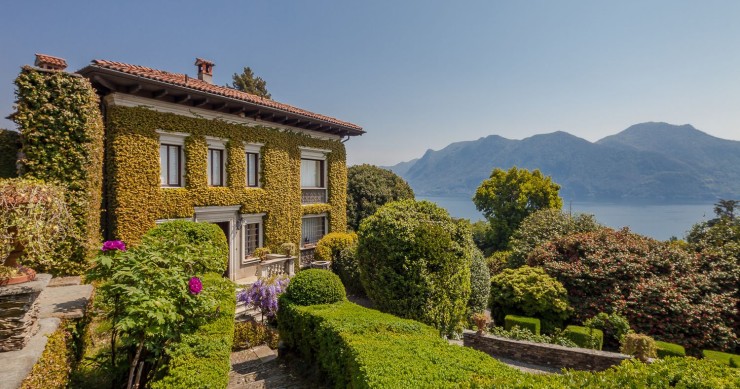 Cette maison de campagne au bord du lac est en vente sur idealista