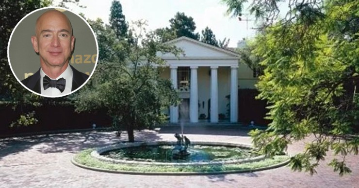 A Los Angeles il proprietario di Amazon paga 152 milioni per la villa Warner