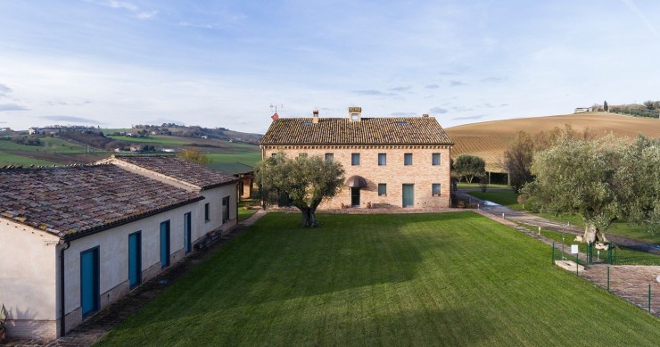 Cette ferme est à vendre à Marche, Italie