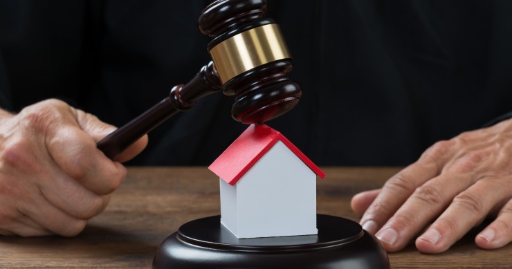 Accesso edilizia residenziale pubblica, incostituzionale il requisito della residenza