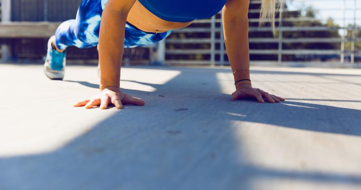 Guida pratica per avere un angolo palestra (o yoga) a casa