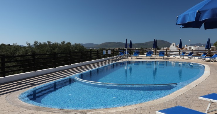 Una vacanza gratis ad Alghero per gli operatori sanitari