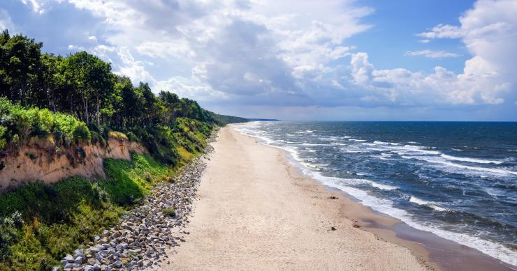 Erosione costiera Italia, l'allarme di Legambiente: "In pericolo quasi il 50% delle nostre spiagge"