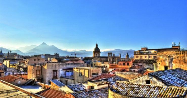 Apre uno spazio di coworking pubblico a Palermo, il Comune incentiva il “south working”