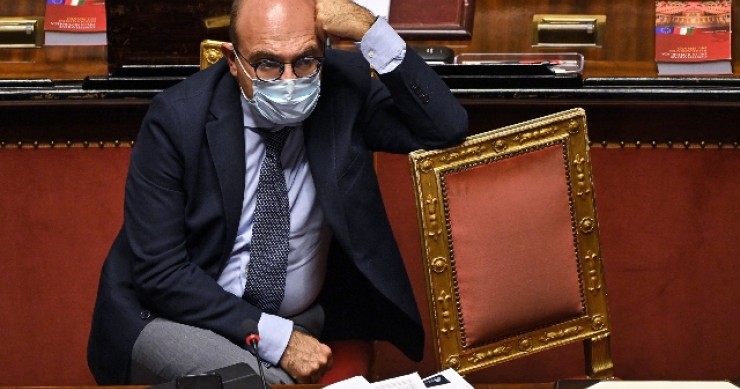 Misiani, più aiuto a chi deve chiudere del tutto