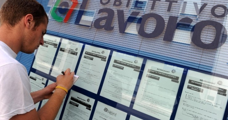 Istat:a settembre occupati stabili, -330.000 su febbraio